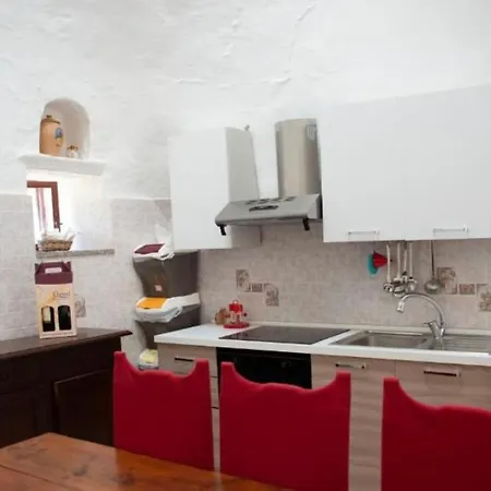 Trullo Licchio Ostuni Valle D'itria * チステルニーノ