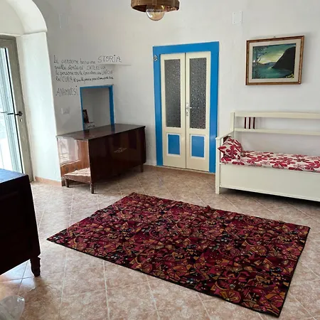 Trullo Licchio Ostuni Valle D'itria * チステルニーノ